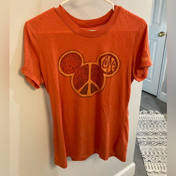 Disney Tops - Disney Mickey Peace Logo size Large
